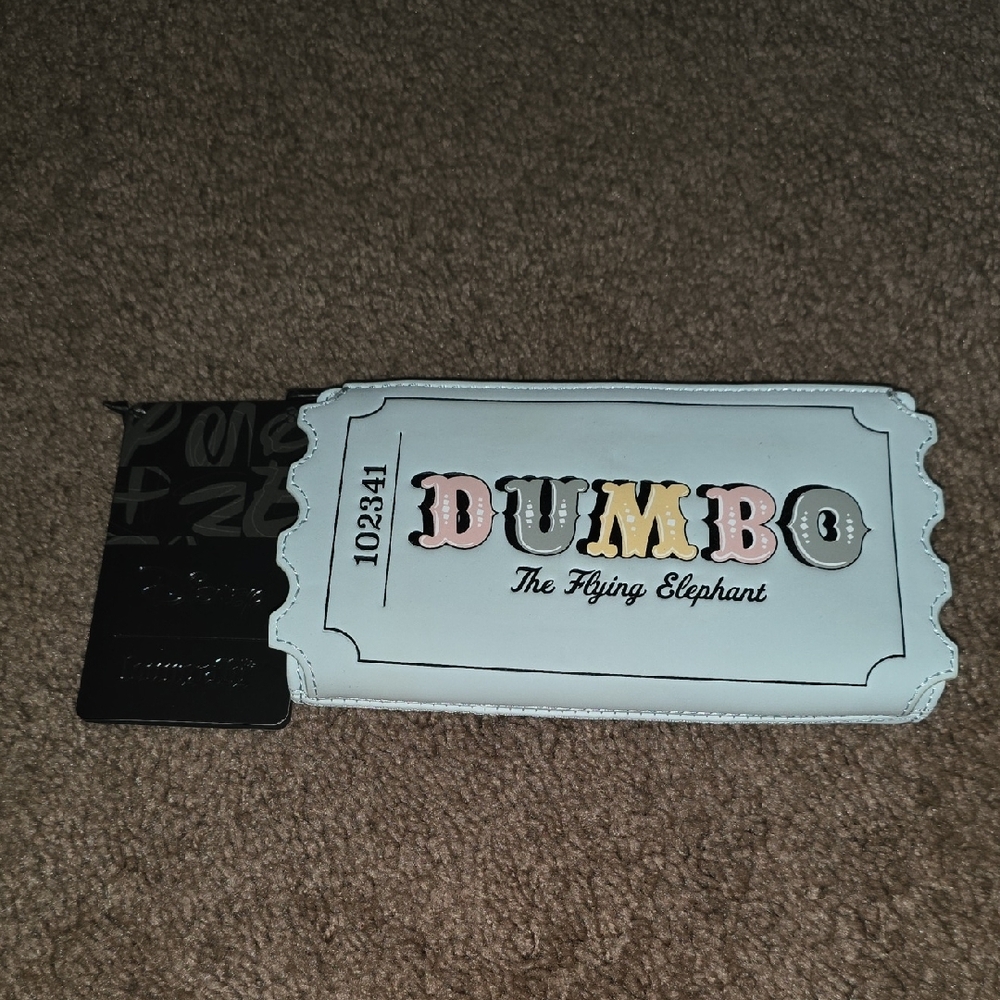 Loungefly Dumbo White and Pink Luggage Tag - Picture 2 of 6